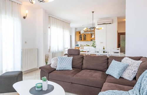 Orihi Maison | Superbe maison à Barban avec WiFi