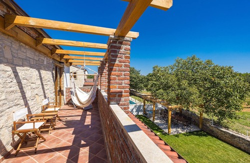 Cabrunici Maison | Superbe maison à Cabrunici avec WiFi