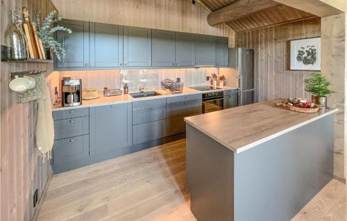 Sor-Fron Maison | Gorgeous Home In Gålå With Sauna