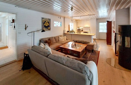 Hjarnarp Maison | Gorgeous home in Hjärnarp with WiFi