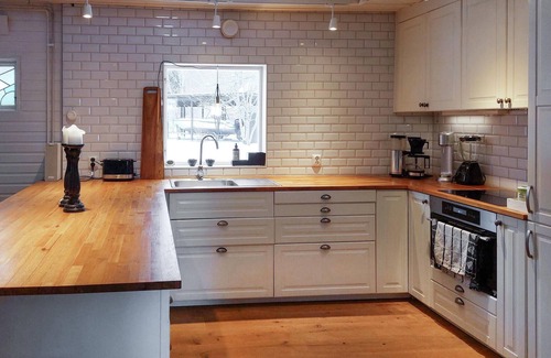 Hjarnarp Maison | Gorgeous home in Hjärnarp with WiFi