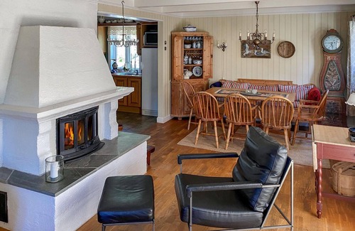 Grimstad Maison | Gorgeous home in Homborsund with kitchen