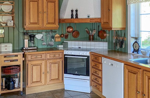Grimstad Maison | Gorgeous home in Homborsund with kitchen