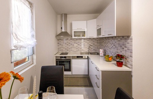 Cove Parja Maison | Superbe maison à Knin avec cuisine