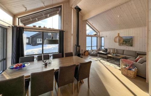 Nord-Fron Maison | Gorgeous Home In Kvam With Sauna