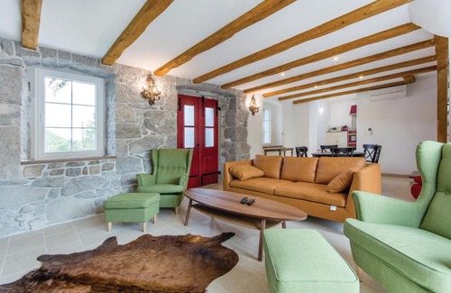 Grabri Maison | Gorgeous Home In Lupoglav With Kitchen