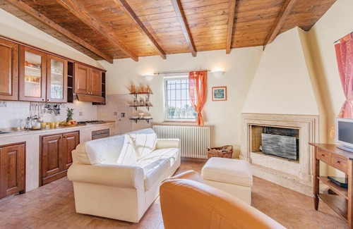 Mondavio Maison | Aurora