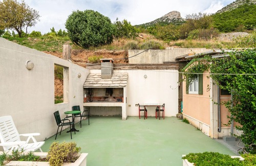 Murvica Maison | Magnifique maison à Nerezisca avec WiFi