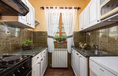 Katun Lindarski Maison | Superbe maison à Pazin avec cuisine