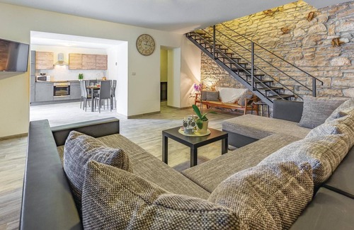 Mali Vareski Maison | Magnifique maison à Peruski avec WiFi