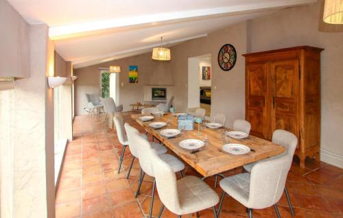 Piegon Maison | Gorgeous Home In Piegon With Sauna