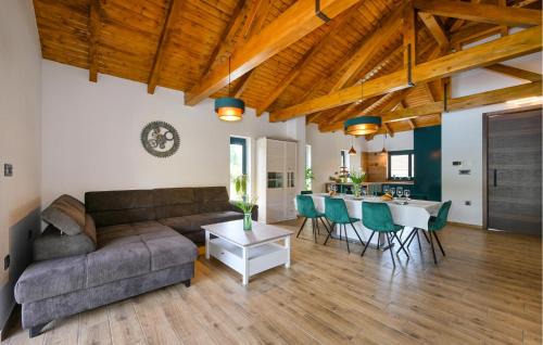 Puscine Maison | Gorgeous Home In Puscine With Sauna