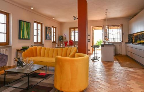 Pietrasanta Maison | Gorgeous Home In Strettoia