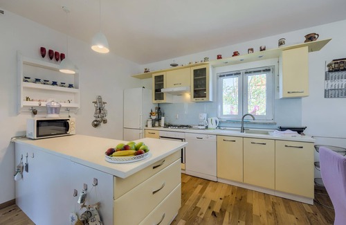 Jursici Maison | Gorgeous home in Svetvincenat with WiFi