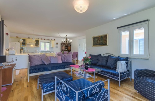 Jursici Maison | Gorgeous home in Svetvincenat with WiFi