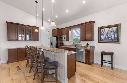 New Smyrna Beach Maison | 🏖️Gorgeous Home Steps from the Beach | Pet Friendly | Close Enough🏖️
