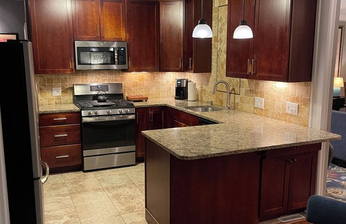 St. Louis Park Maison | Gorgeous home.-Stay close to where you play. Everything is minutes away.