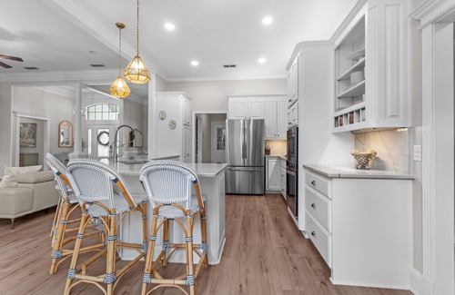 Tyler Maison | Gorgeous Home with Idyllic Huge Yard