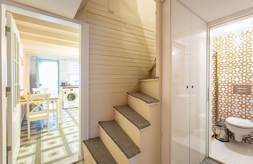 Ortakoy Appartement | Gorgeous House with Refreshing Garden in Besiktas