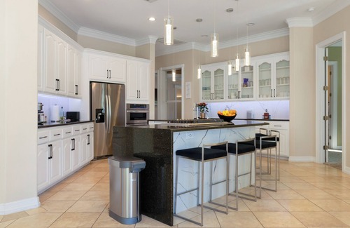 Leander Maison | GORGEOUS LAKE TRAVIS RETREAT HOME WITH POOL, COURT AND FITNESS ROOM