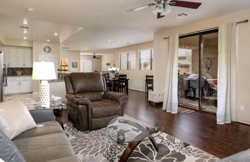 Fox Crossing Copropriété | Magnifique condo de luxe (bois franc / granit / tout rénové) sur l'eau dans la région d'Ocotillo