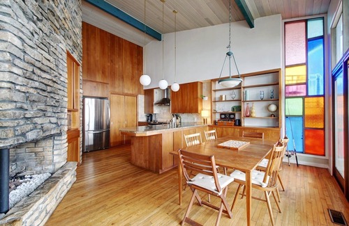 Burnet Maison | Gorgeous MCM Lake House on Lake Buchanan! Incredible Views, Pool & Hot tub!