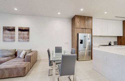 Downtown Fort Lauderdale Maison | Gorgeous modern townhome near beach with pool, patio, & W/D - dog-friendly