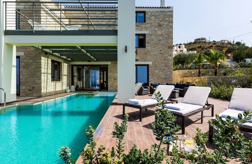 Kissamos Villa | Gorgeous Modern Villa with heated pool in Kissamos