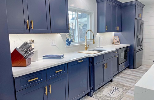 Mystic - New London Maison | Gorgeous Mystic Vacation Home with Indoor Pool. 4 min walk to drawbridge