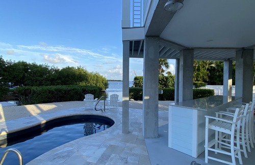 Cutthroat Harbor Estates Maison | NOUVELLE CONSTRUCTION ........ Vue sur l'océan, piscine chauffée privée, quai pour bateaux .... PURE SERENITY!
