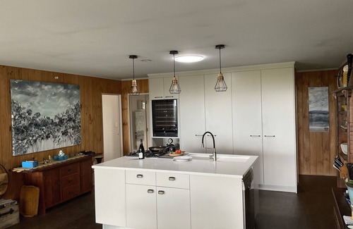 Katikati Maison | Gorgeous Ocean View from Waihi Beach - Mt Maunganui Private Rustic country home