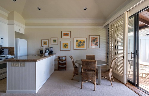 Poipu Copropriété | Gorgeous one-bedroom OV condo at Kiahuna! In Building Three!