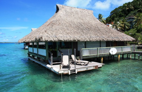 Bora Bora Maison | Gorgeous Over Water Bungalow in Bora Bora. Perfect spot Honeymooners & Families