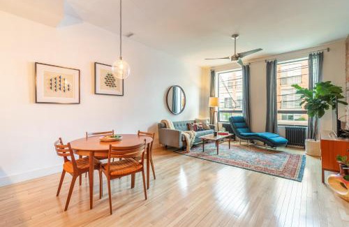 West Queen West Appartement | Gorgeous Park House w Parking on Queen West