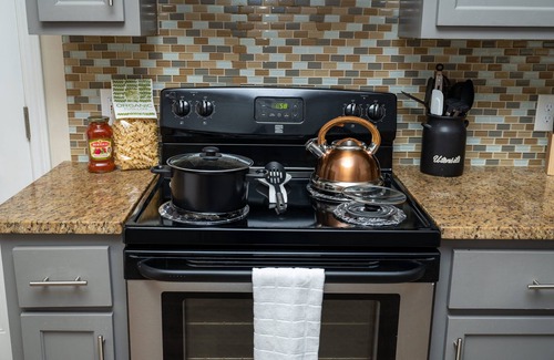 Edinburg Maison | Gorgeous Pet Friendly Townhome: Clean and Spacious With Private Terrace!