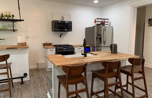 Evans Appartement | Gorgeous private wooded haven!