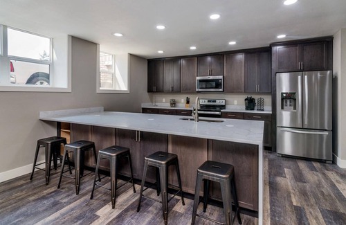 Sterling Appartement | Gorgeous Remodeled Studios! # 8