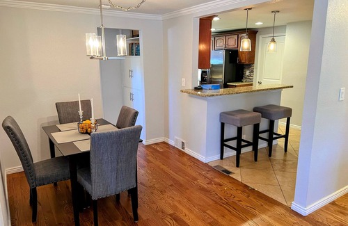 Englewood Maison | Magnifique bungalow des années 1930 rénové à Englewood!