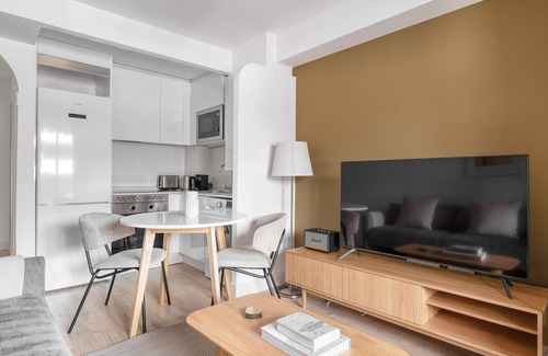 Guindalera Appartement | Gorgeous Salamanca 2BR nr Las Ventas, by Blueground