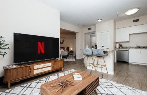 Miracle Mile Appartement | Gorgeous studio steps from The Groove