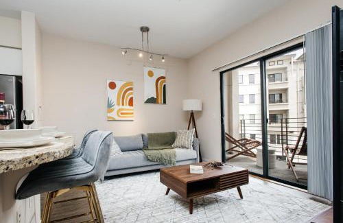 Miracle Mile Appartement | Gorgeous studio steps from The Groove