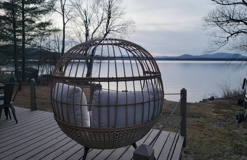Lake Pleasant Cottage | Gorgeous Sunsets, steps away from Lake Pleasant Golf Course!