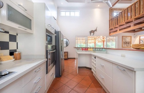 Canafistula Cottage | Gorgeous Tropical Villa, guest Home, Pool, Garden