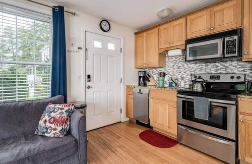 Winnisquam Copropriété | Gorgeous Waterfront Condo with Lake Access & Views