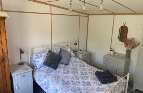 Horncastle Maison | Gorgeous Wolds Hideaway