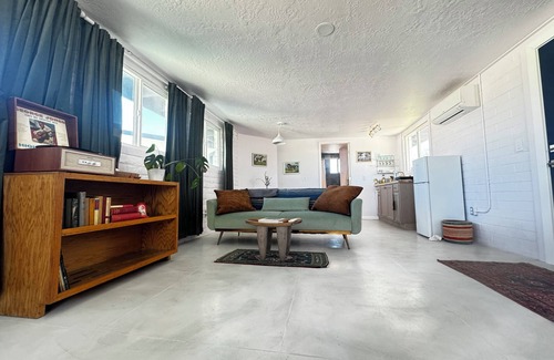Tucson Estates Maison | Gorgeously updated casita on beautiful, gated, desert horse property.