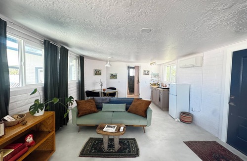 Tucson Estates Maison | Gorgeously updated casita on beautiful, gated, desert horse property.