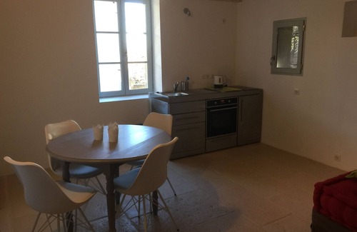 Bargeme Maison | Gorges du Verdon Maison de charme 4 pers Village classé Patio ombragé privatif
