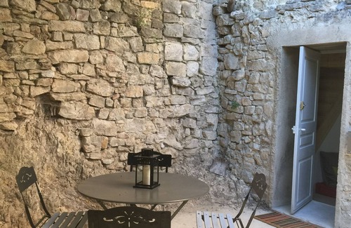 Bargeme Maison | Gorges du Verdon Maison de charme 4 pers Village classé Patio ombragé privatif