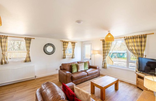 East Lewiston Appartement | Gorse Lodge 9 with Hot Tub